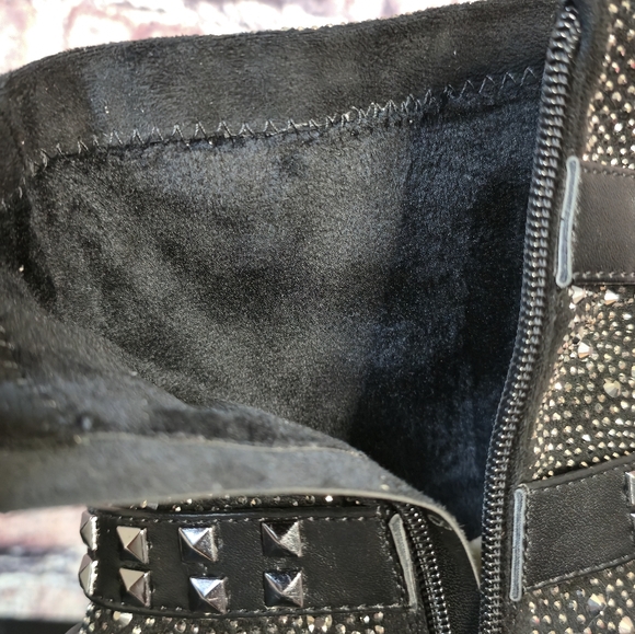 AKIRA Black Studded Heeled Boots - Picture 11 of 14
